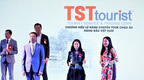 TST Tourist lần thứ 2 liên tiếp được nhận The Guide Awards 2017