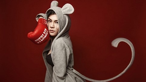 Uyên Trang tung bộ ảnh “đa nhân cách” khoe vẻ gợi cảm