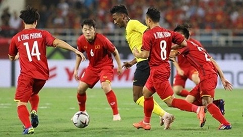 Vì sao Việt Nam khó bị bắt bài hơn, nhiều cơ hội vô địch hơn Malaysia?