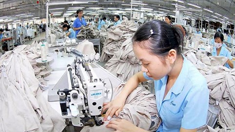 Vì sao xuất khẩu dệt may Việt Nam “tụt dốc”?