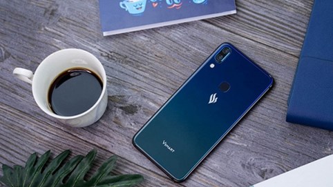 Video: Trên tay Vsmart Active 1+ - smartphone tai thỏ giá 6,3 triệu đồng