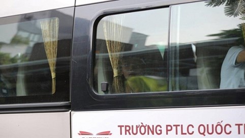 Vụ học sinh bị bỏ quên trên xe buýt: Lỗi tại phần mềm quản lý?