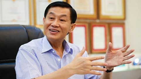 Xin đầu tư nhà ga hàng nghìn tỉ, Johnathan Hạnh Nguyễn giàu cỡ nào?