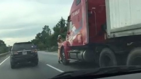 Rùng mình trước hình ảnh cảnh sát giao thông 