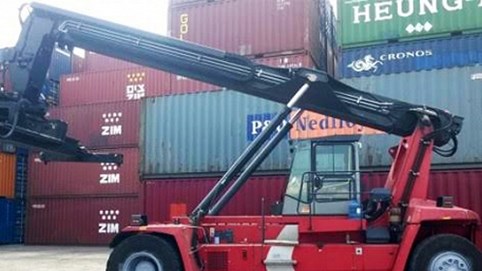 Xử lý sao với hàng trăm container đang 