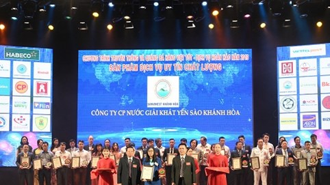 Yến sào Khánh Hòa lọt Top 10 hàng Việt chất lượng tốt vì người tiêu dùng 2019