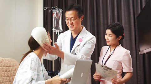 Làn sóng người Nhật ra nước ngoài phẫu thuật thẩm mỹ, tăng gấp 20 lần trong 8 năm 