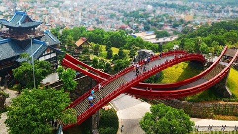 Hạ Long “hot” nhất mùa du lịch Tết Ất Tỵ ở miền Bắc 