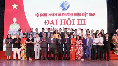 TS. Lê Ngọc Dũng tái đắc cử Chủ tịch Hội Nghệ nhân và Thương hiệu Việt Nam khóa III (nhiệm kỳ 2025 – 20230)