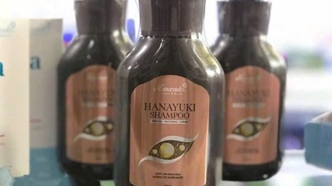 Thu hồi toàn quốc lô dầu gội Hanayuki Shampoo do công ty chồng ca sĩ Đoàn Di Băng phân phối
