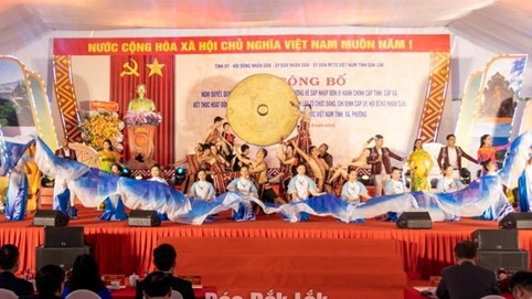 Rộn ràng ngày “sắp xếp lại giang sơn”