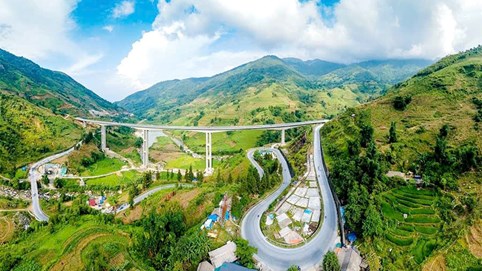 Vùng đất cửa ngõ đến Khu du lịch Quốc gia Sa Pa -  Khai mở tiềm năng sau sáp nhập