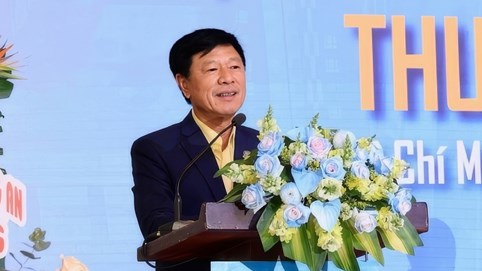 Tạm hoãn xuất cảnh đối với Chủ tịch Địa ốc Hoàng Quân