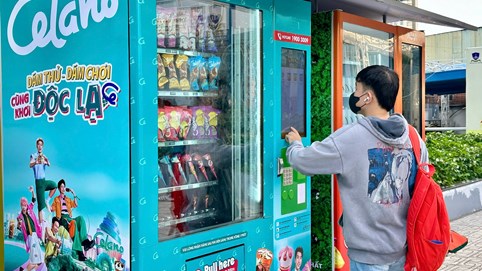 Nutifood tiên phong triển khai máy bán kem tự động