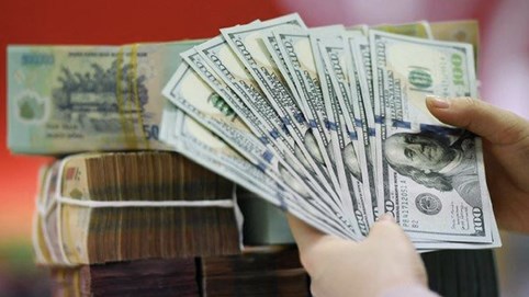 Tỷ giá USD bất ngờ quay đầu tăng