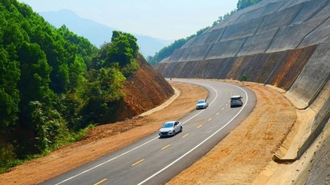 Đà Nẵng: Đầu tư 225 tỷ đồng xây dựng tuyến nối ĐT.601 lên đường Hồ Chí Minh đoạn La Sơn - Hòa Liên