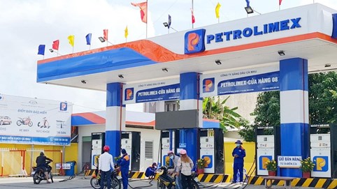 Dự kiến giảm 50% thuế bảo vệ môi trường với xăng dầu đến hết 2024