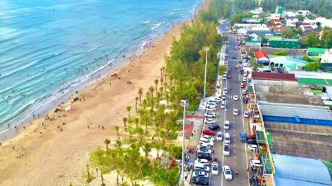 Quảng Ngãi: Đấu giá “khu đất vàng” rộng 22.480 m2 làm khu dịch vụ, du lịch biển