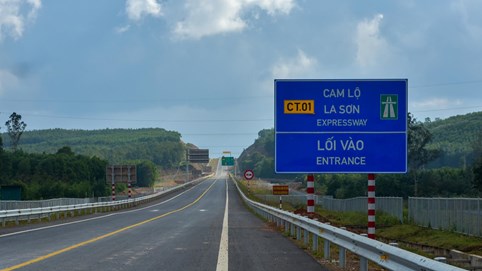 Quảng Trị phê duyệt Dự án Quốc lộ 15D nối Cảng Mỹ Thủy với cao tốc Cam Lộ - La Sơn