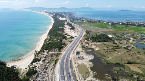 Khánh Hòa: Đề xuất đầu tư dự án đường ven biển hơn 2.000 tỷ đồng