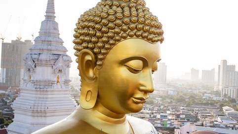 Đến châu Á thăm những pho tượng Phật khổng lồ