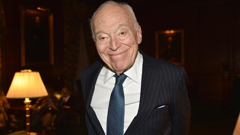 "Đừng bao giờ đưa ra quyết định quan trọng khi không có 1 người phụ nữ trên bàn đàm phán" - Bài học từ ông chủ đế chế mỹ phẩm Estee Lauder 