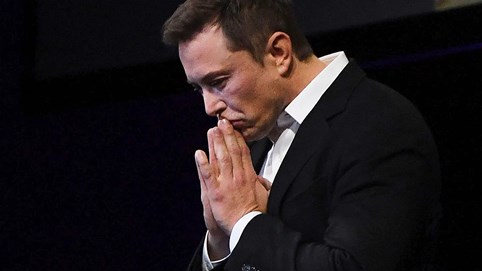 Thảm họa kép với Elon Musk: Tên lửa nổ tung, Tesla tuột dốc, mất luôn 29 tỷ USD!