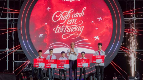 Hàng nghìn cư dân rộn ràng “Bật mood trông trăng” tại Homie City