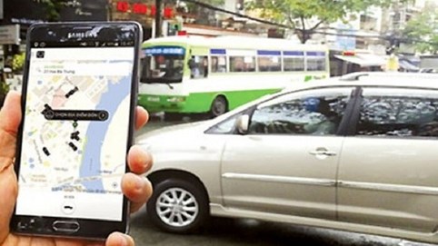 Xe công nghệ thu phụ phí Tết