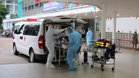 Bộ trưởng Y tế: Dịch Covid-19 sẽ không thể kết thúc trong năm 2021