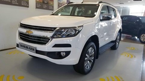 Chevrolet Trailblazer tiếp tục giảm giá 'sốc' 300 triệu đồng tại Việt Nam