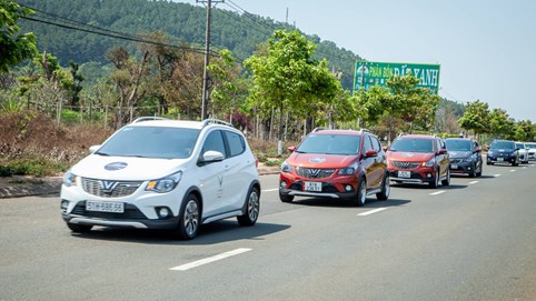 VinFast thiết lập chuẩn mới trong kinh doanh ô tô trực tuyến tại Việt Nam