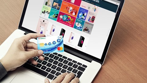 Chủ động khóa thẻ tín dụng khi phát hiện kẻ gian lợi dụng