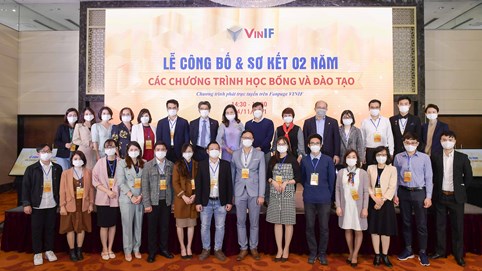 Vingroup trao 40 tỷ đồng học bổng đào tạo 300 thạc sĩ, tiến sĩ trong nước