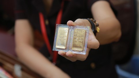 Vàng thế giới tăng 30 USD, trong nước chỉ tăng bằng 1/3