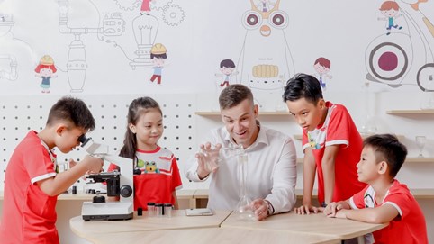 Apax Holdings đặt kế hoạch doanh thu năm 2022 là 2.100 tỷ đồng, lãi sau thuế 80 tỷ đồng