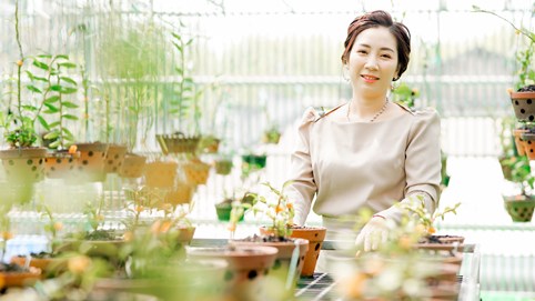 Thái Anh Tuyết - Từ một cô gái buôn rau tới đại gia hoa lan