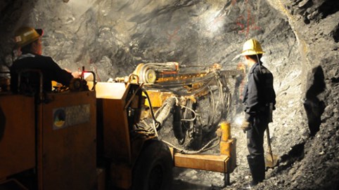 Thanh khoản thấp, từng bị bị mở thủ tục phá sản, Vàng Phước Sơn giờ ra sao?