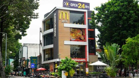 Lý do nào khiến loạt thương hiệu 'đình đám' như Starbuck, McDonald’s...đóng cửa ở vị trí đắc địa TPHCM?