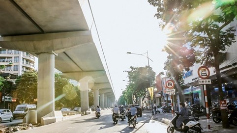 Thời tiết ngày 23/6: Hà Nội ngày vẫn nắng nóng, chiều tối và đêm có mưa