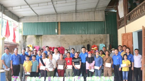 Tuổi trẻ Bộ Tư pháp: Chung tay cùng người dân vượt qua khó khăn sau lũ