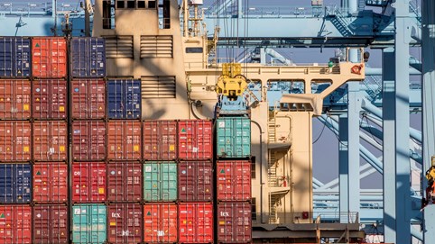 Chính phủ yêu cầu làm rõ việc giá thuê container tăng gấp 10 lần