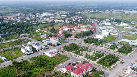 Giá đất nền vùng ven TP HCM gần 53 triệu đồng/m2