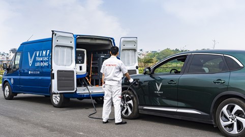 VinFast mở dịch vụ sạc pin lưu động 24/7 trên toàn quốc, giá 50.000 đồng/15 phút sạc