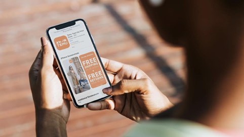 Vượt Amazon và Walmart, nền tảng mua sắm trực tuyến của Trung Quốc này trở thành xu hướng mua sắm tại Mỹ