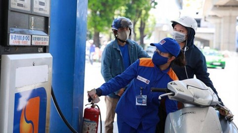 Bộ Công Thương yêu cầu giám sát chặt chẽ, đình chỉ cây xăng, doanh nghiệp cố tình 