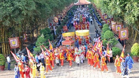 Dịp lễ Giỗ Tổ Hùng Vương, 30/4 và 1/5, người lao động được nghỉ 7 ngày