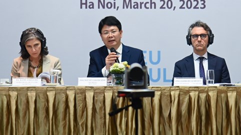 Lấy người dân, doanh nghiệp là trung tâm, chủ thể, mục tiêu, động lực và nguồn lực của chuyển đổi số