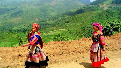 Hướng dẫn thi hành một số điều của Luật Thi đua, khen thưởng đối với lĩnh vực công tác dân tộc