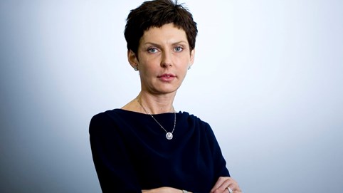 Người phụ nữ giàu nhất nước Anh nhận lương thưởng 648 triệu USD